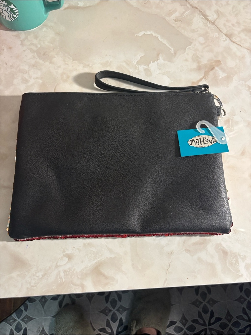 Mad Love HOHOHO wristlet sequence bag - Picture 4 of 4